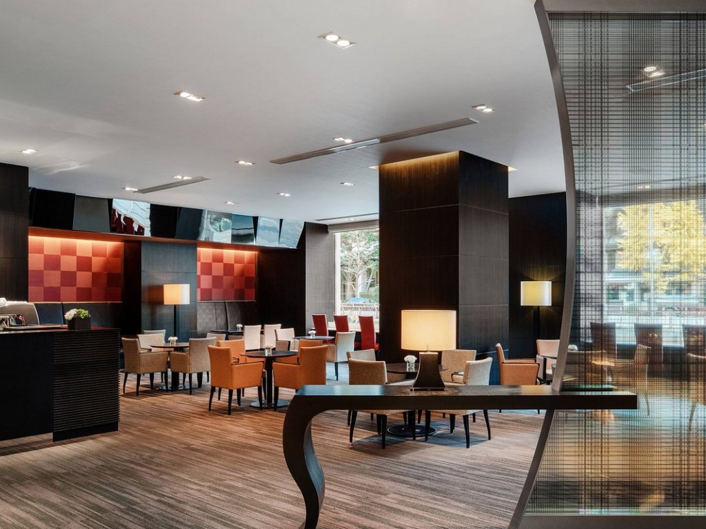 Courtyard By Marriott Tokyo Ginza - Entrada