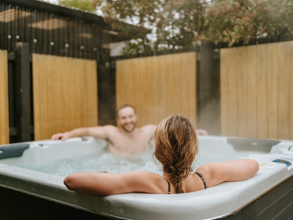 Edgewater Resort Wanaka - Jacuzzi exterior - Nueva Zelanda