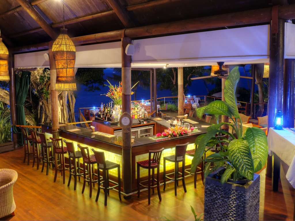 Fiji - Royal Davui - Bar