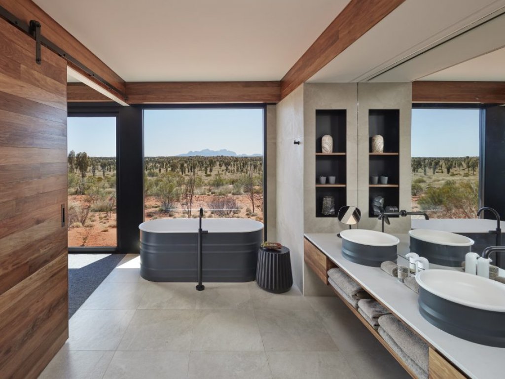LONGITUDE 131 - Bathroom - Ayers Rock - Australia