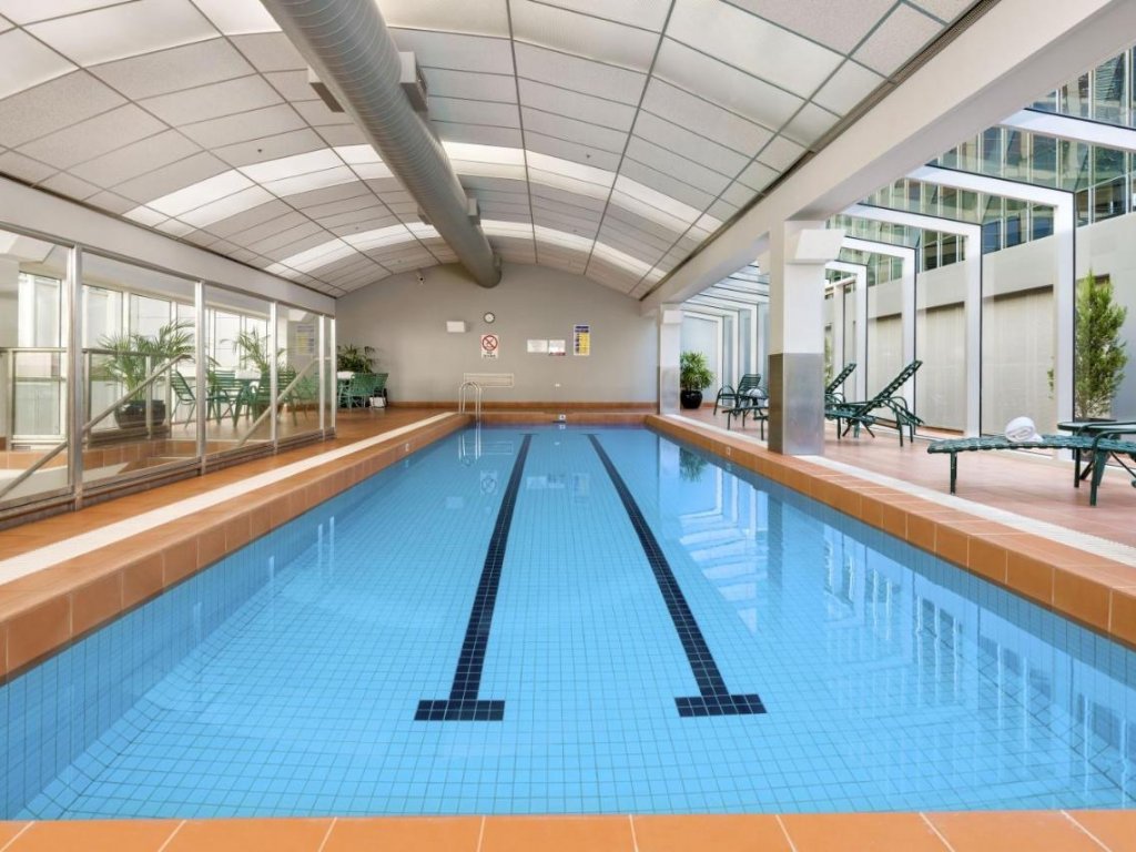 Melbourne Clarion Suites Gateway - Pool