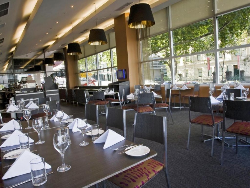 Melbourne Clarion Suites Gateway - Reception