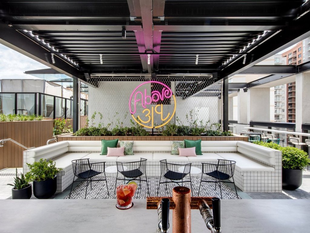 VIBE HOTEL SYDNEY DARLING HARBOUR - BAR - Sydney - Australia