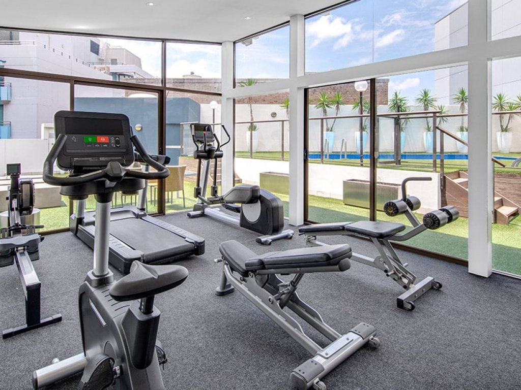 Vibe Hotel Sydney - Gym Pool