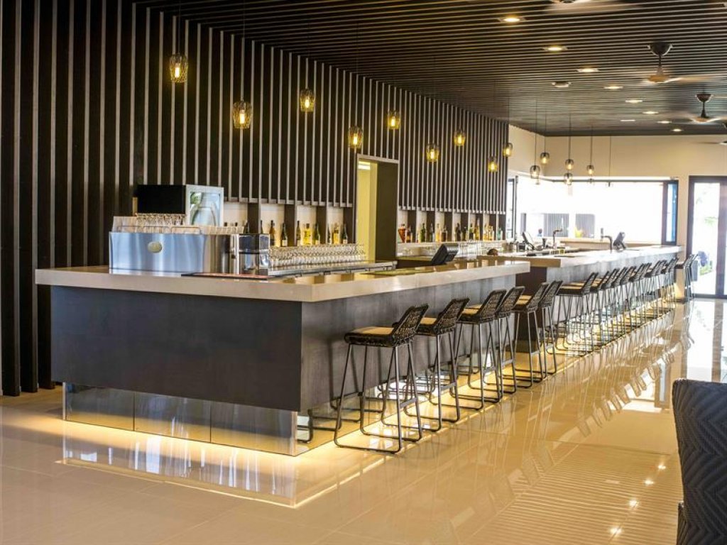 Taumeasina Island Resort 4* - Bar