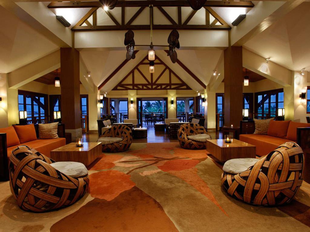Lobby Crimson Resort & Spa