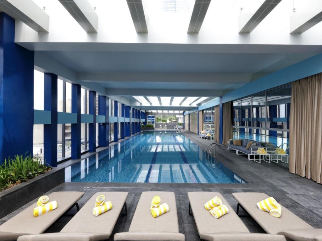 Piscina Makati Diamond Residences  