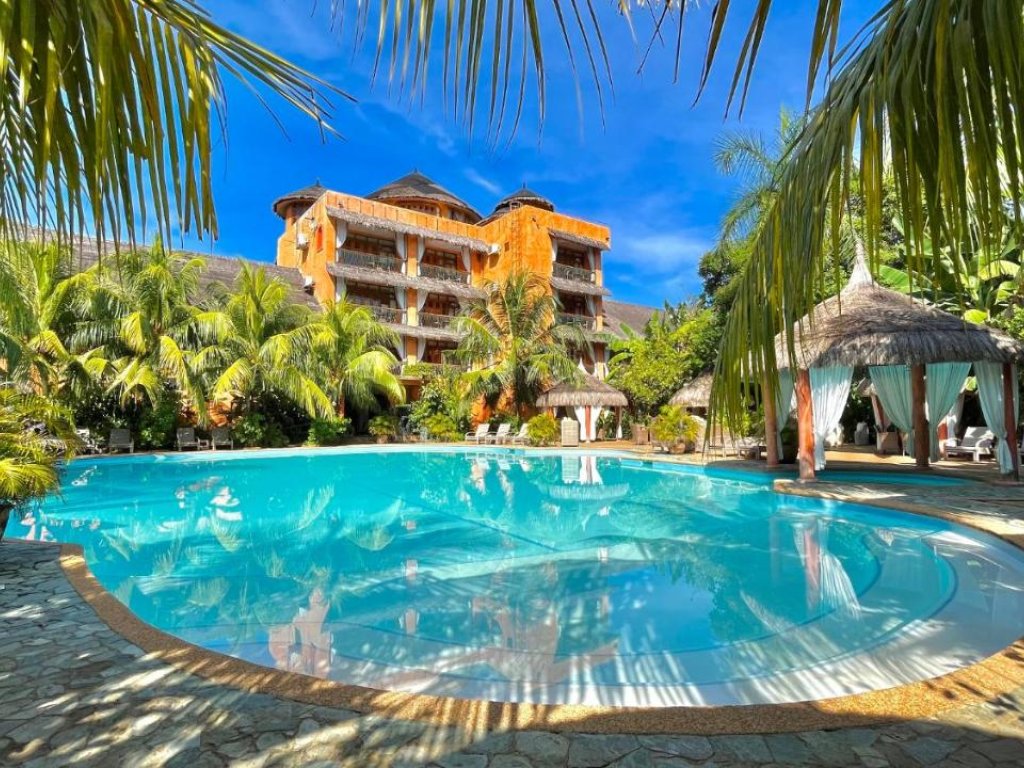 Piscina Coco Grove Beach Resort