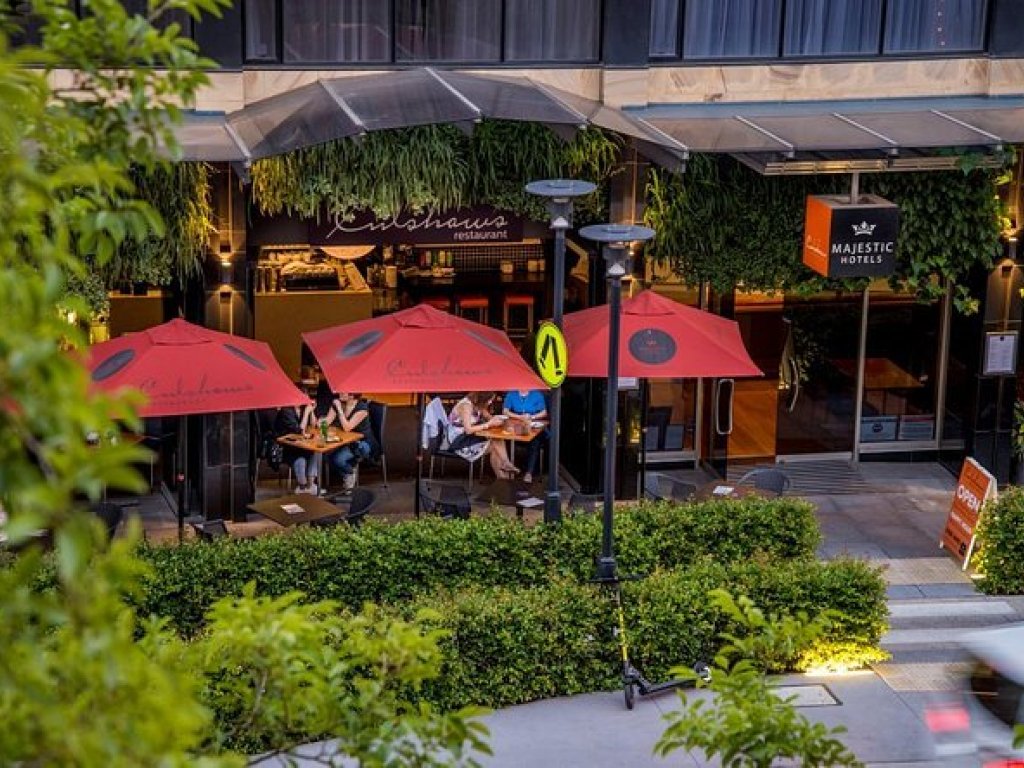 Restaurante The Majestic Roof Garden Hotel 