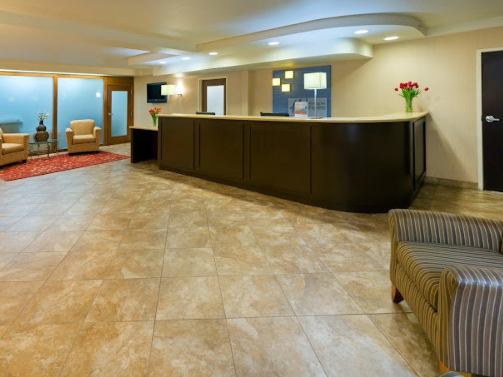 Recepción - Holiday Inn Express Lompoc
