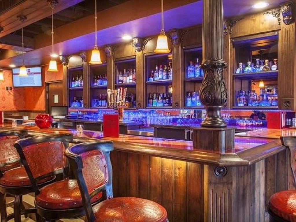 Bar - Grand Canyon Plaza Hotel 