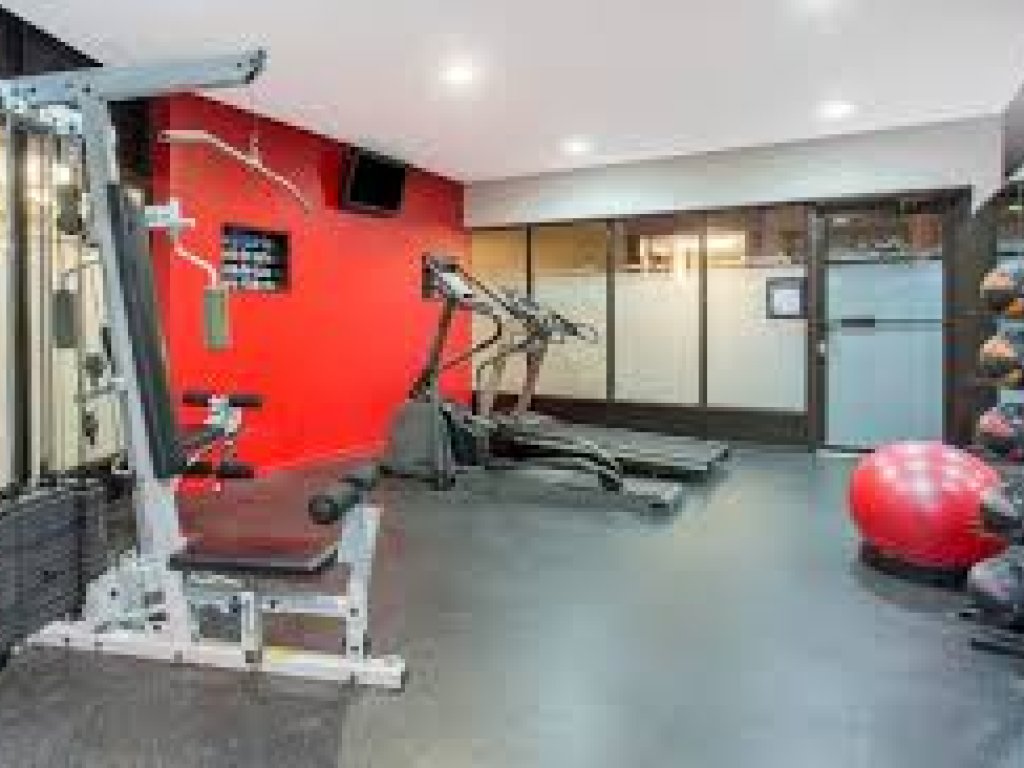 Gimnasio - Ramada Hotel & Conference Centre by Wyndham Kelowna