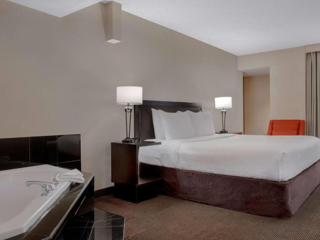 Habitación - Ramada Plaza by Wyndham Calgary Downtown