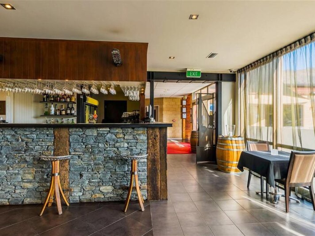 Bar - Oakridge Resort Lake Wanaka 