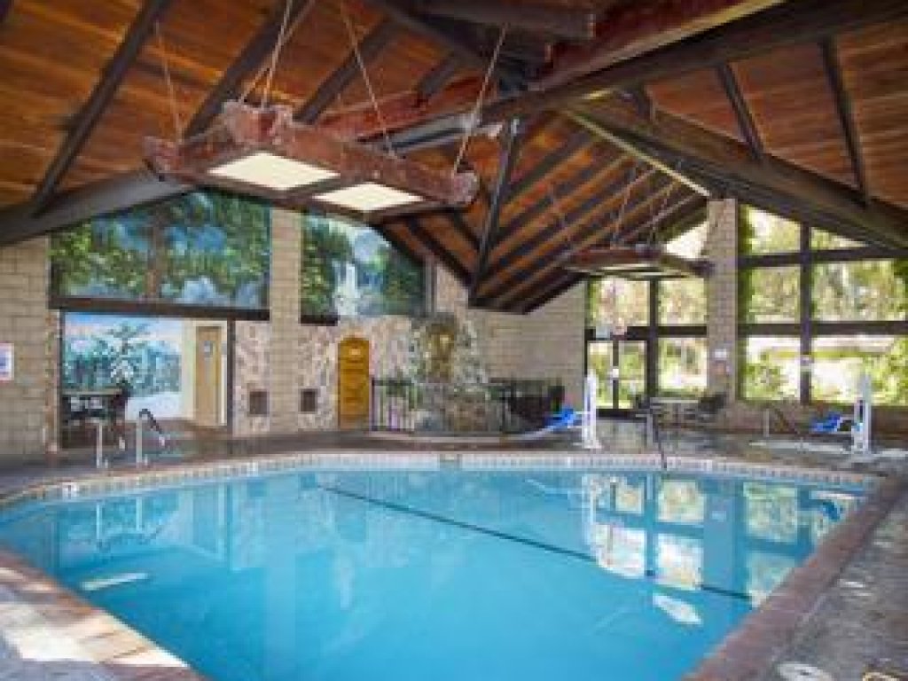 Piscina Interior - Best Western Plus Yosemite