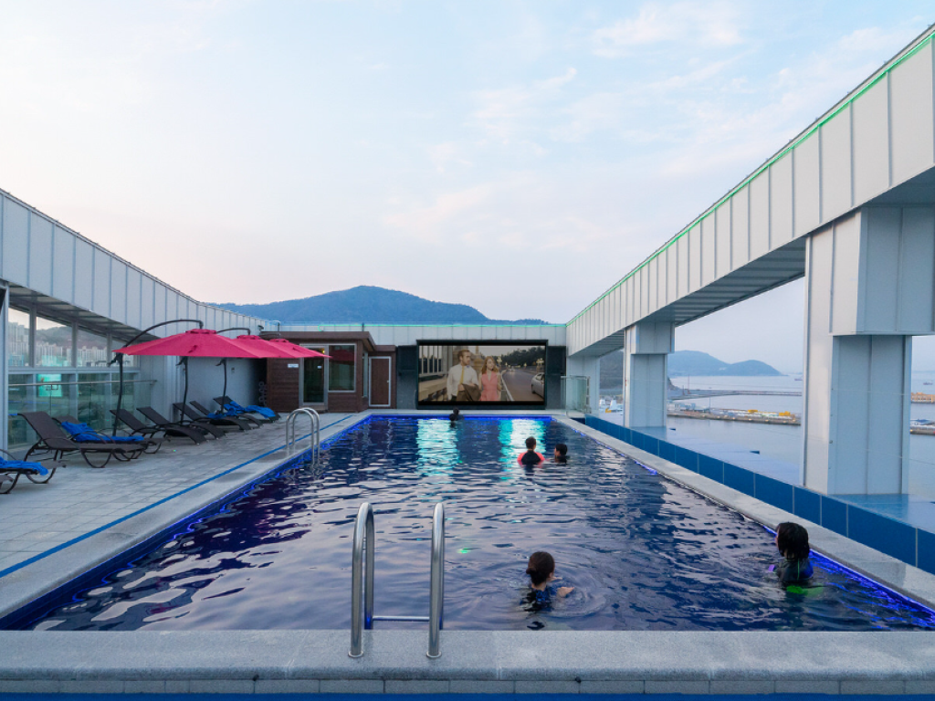 Piscina - Yeosu Venezia Hotel & Resort