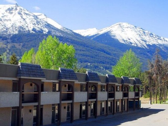 Maligne Lodge - 2*