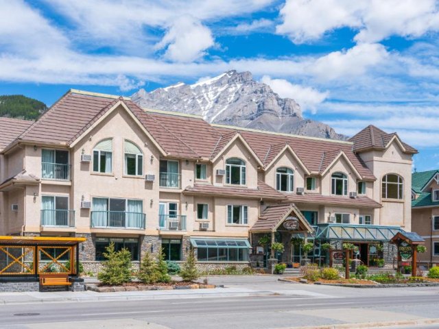 Irwin's Mountain Inn - 3*