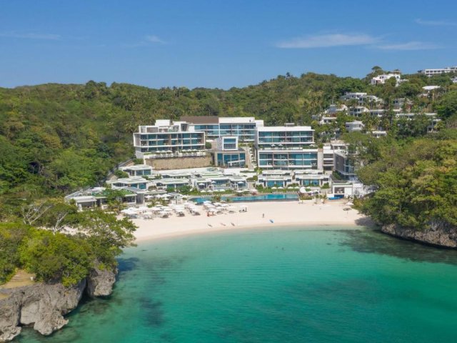 Crimson Resort & Spa