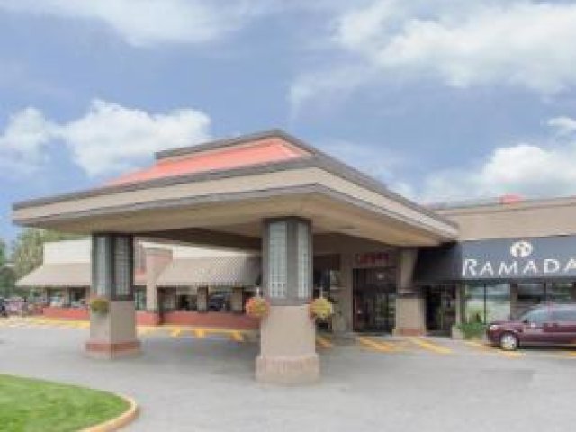 Ramada Hotel & Conference Centre by Wyndham Kelowna
