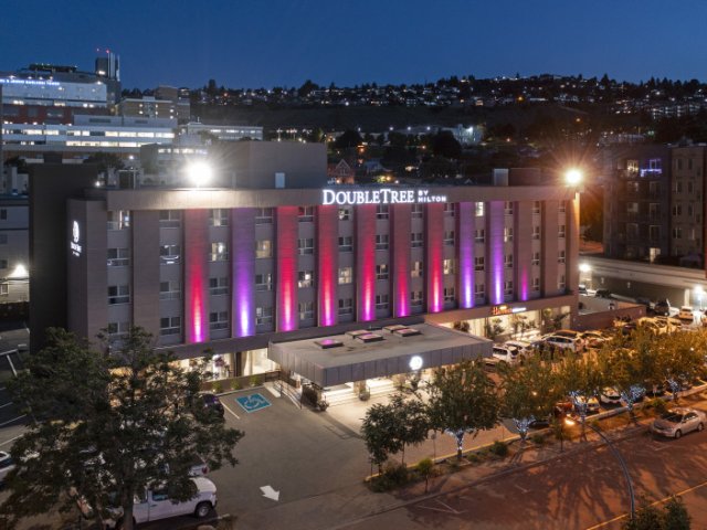 DoubleTree by Hilton Hotel Kamloops