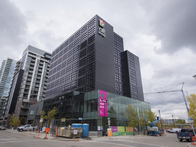 Alt Hotel Calgary East Village