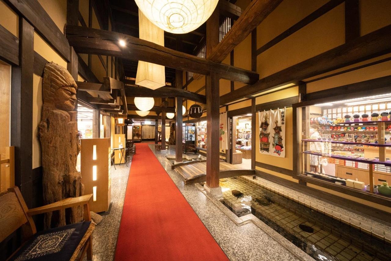 Hida Hotel Plaza - Pasillo