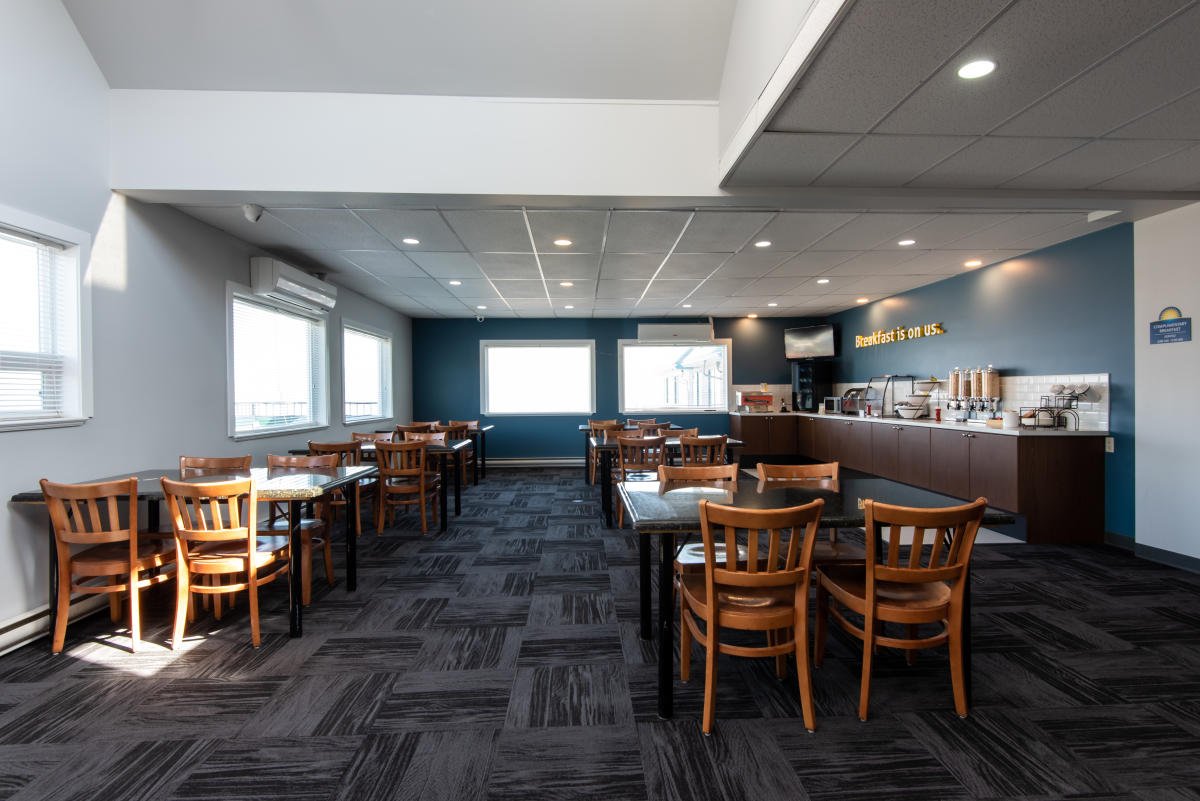 Days Inn by Wyndham Kamloops - Restauración