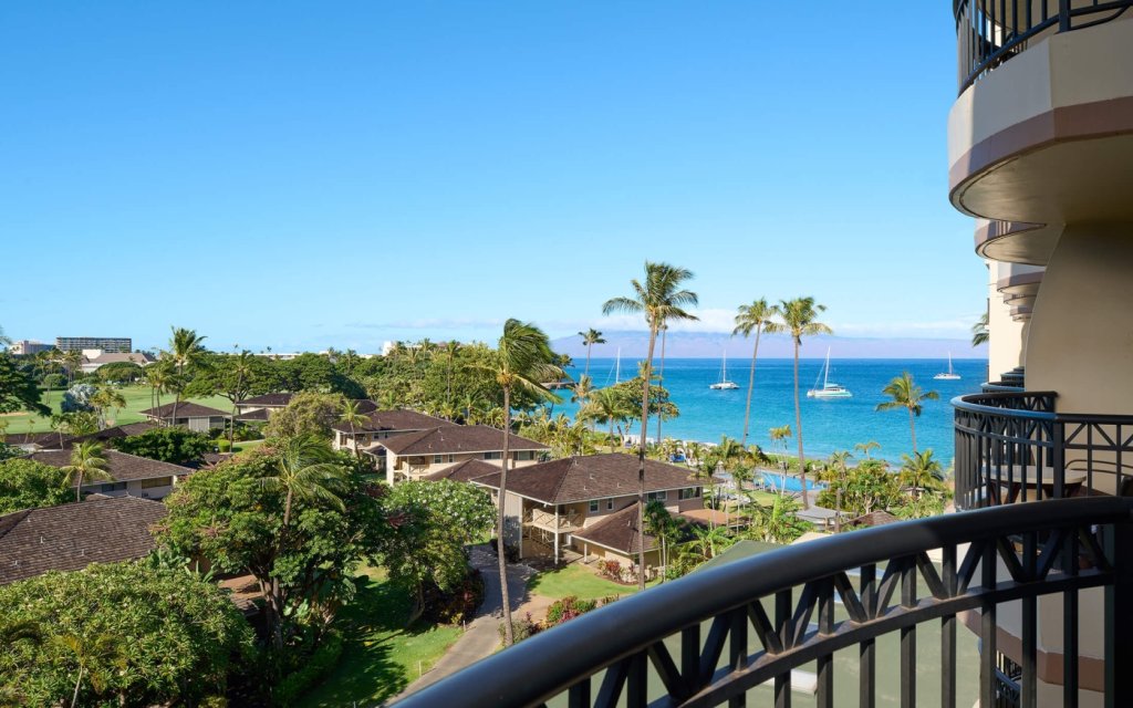 Royal Lahaina Resort & Bungalows