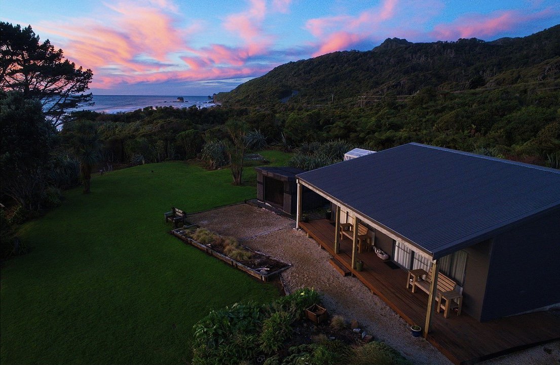 Breakers Boutique Accommodation - Exterior
