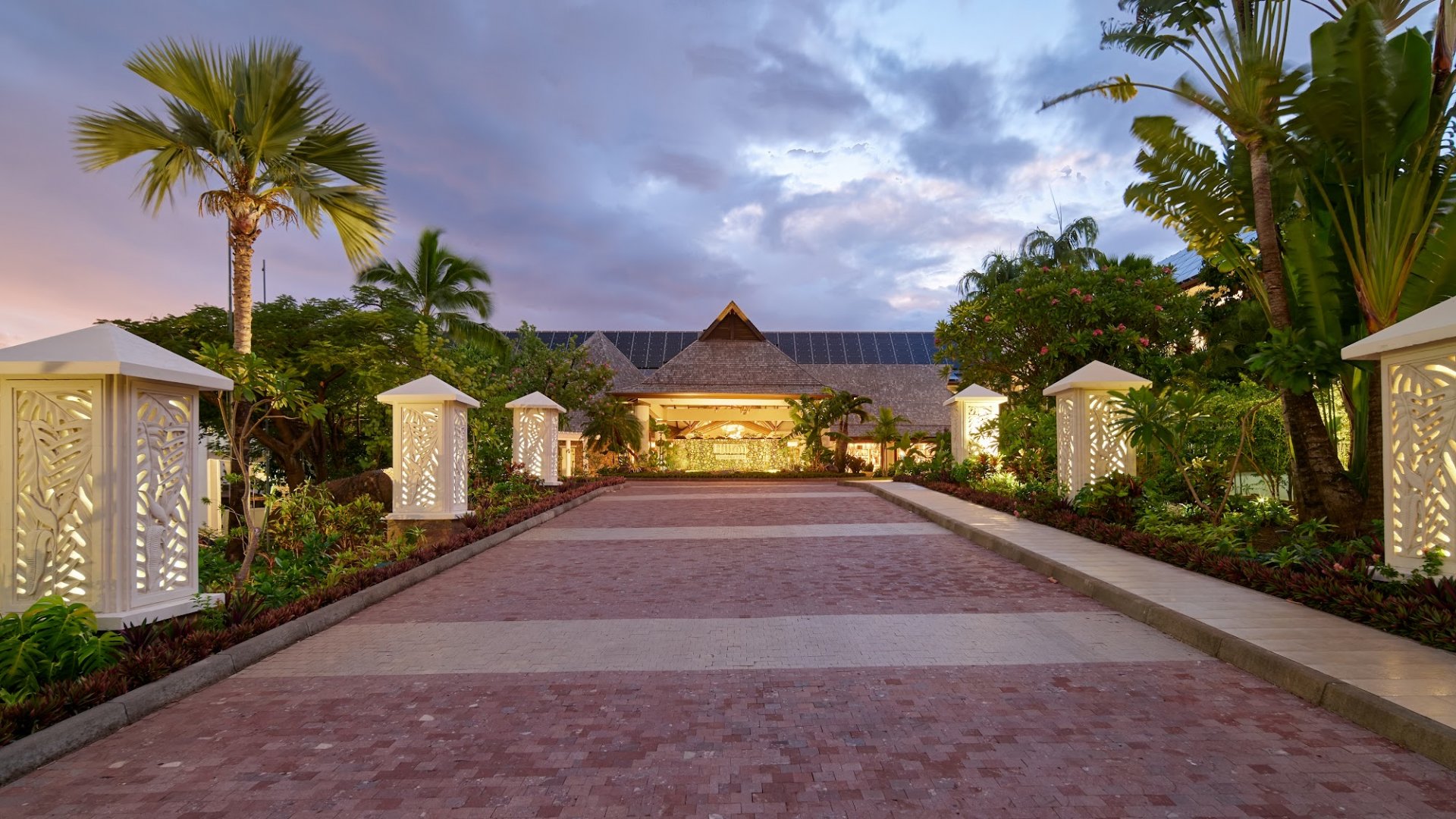 Hotel Hilton Tahiti 5* - Entrada