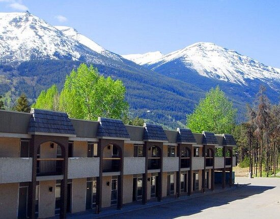 Maligne Lodge 2*