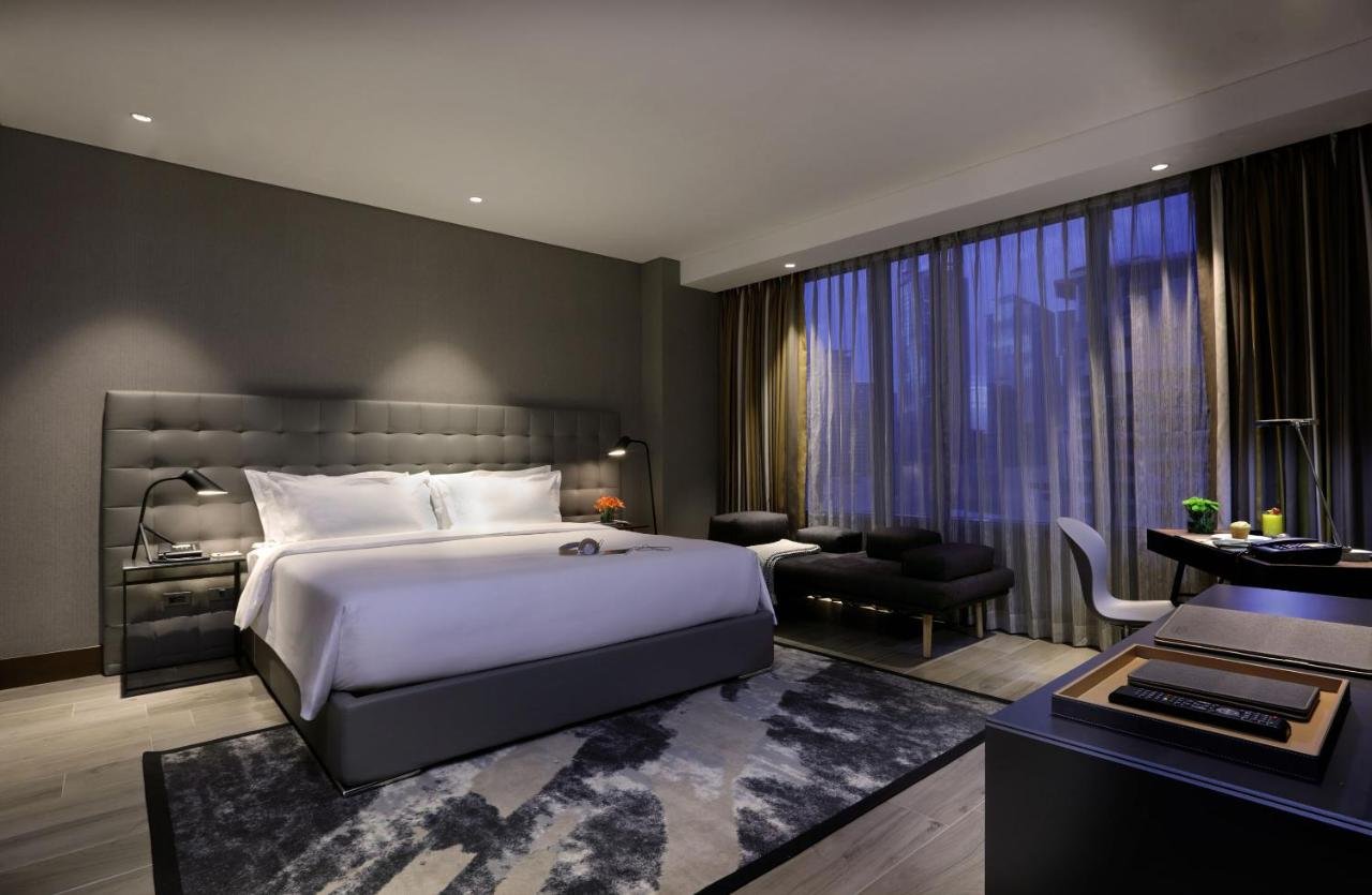 Habitación Makati Diamond Residences